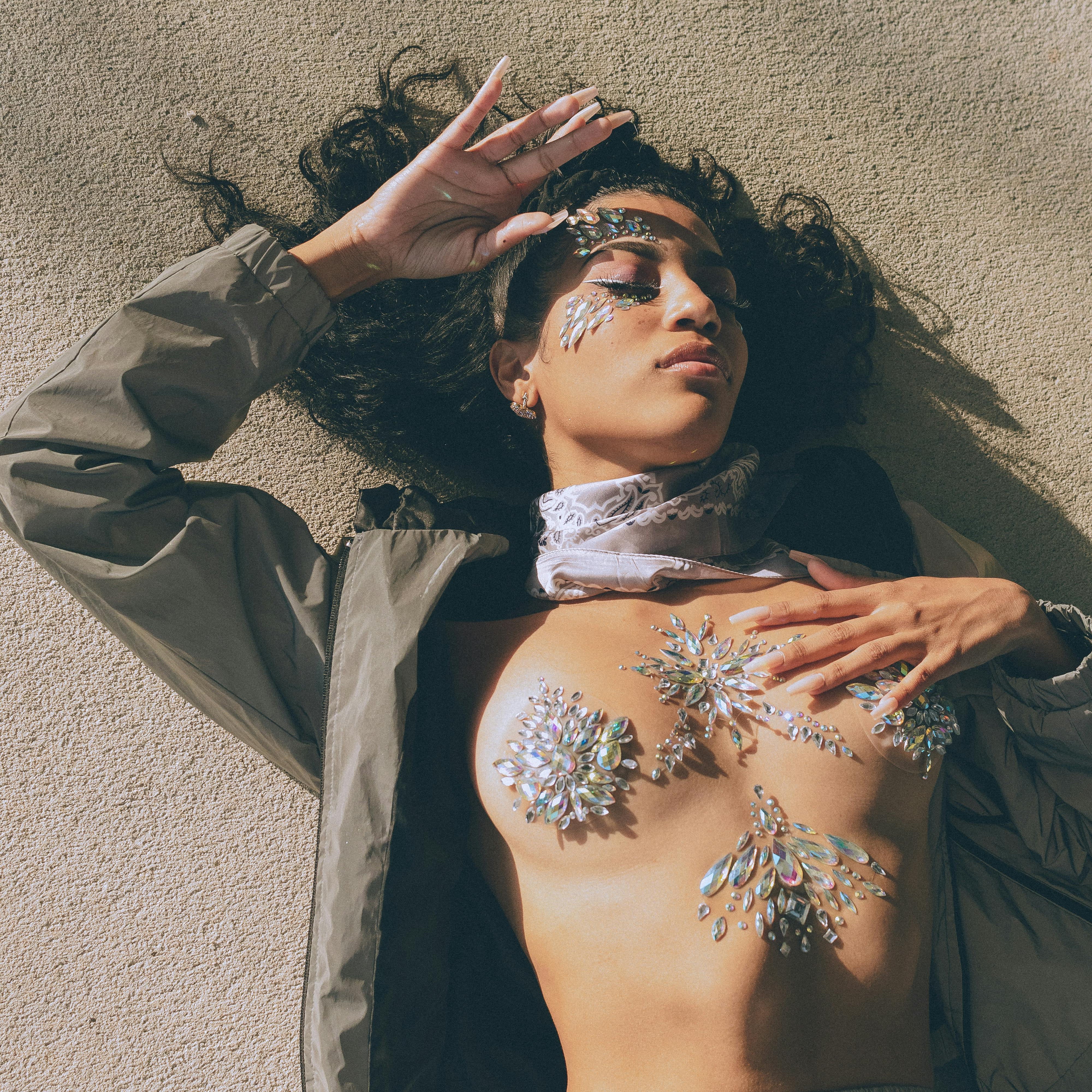 Why Aren’t My Nipples Sensitive? 10 Possible Causes and Solutions Explained