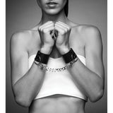 BIJOUX INDISCRETS MAZE WIDE CUFFS