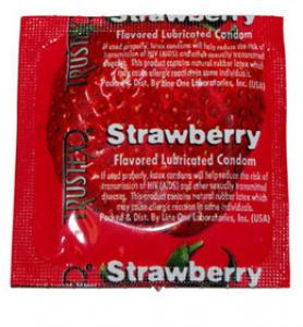 TRUSTEX STRAWBERRY FLAVORED CONDOMS- 3 pack